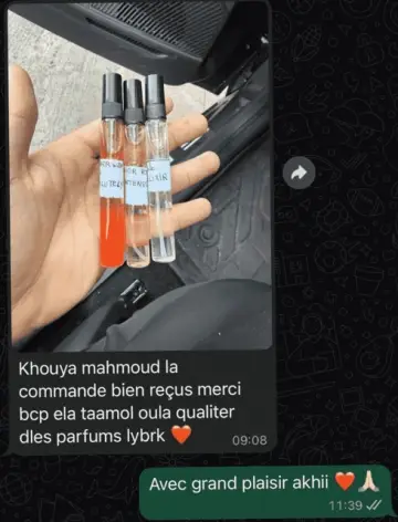 Message WhatsApp d'un client avec la photo de sa commande MYF